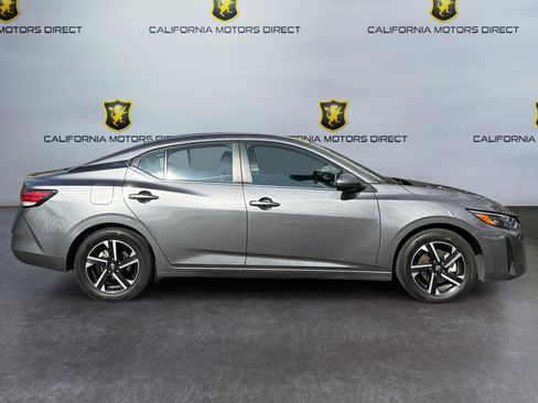Used 2024 Nissan Sentra SV image 6