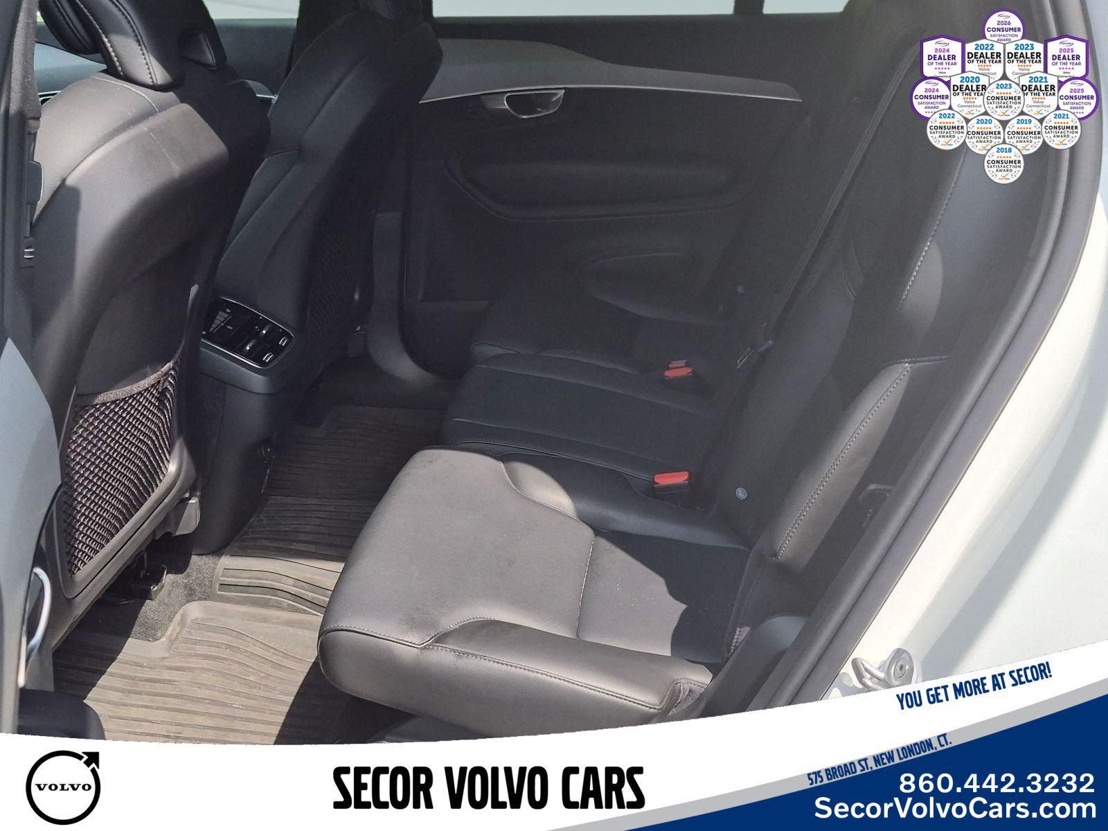Used 2024 Volvo XC90 B5 Core w/ Protection Package Premier AWD/4WD image 16