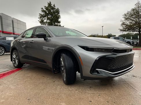 New 2026 Toyota Crown Limited image 5