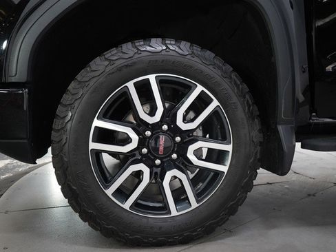 Used 2022 GMC Sierra 1500 AT4 w/ AT4 Premium Package image 32