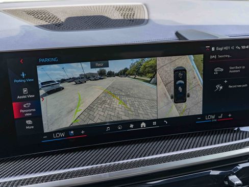 Used 2025 BMW X7 M60i AWD/4WD image 31