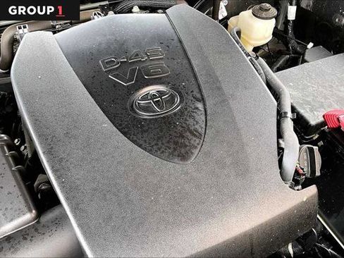 Certified 2022 Toyota Tacoma SR5 image 30