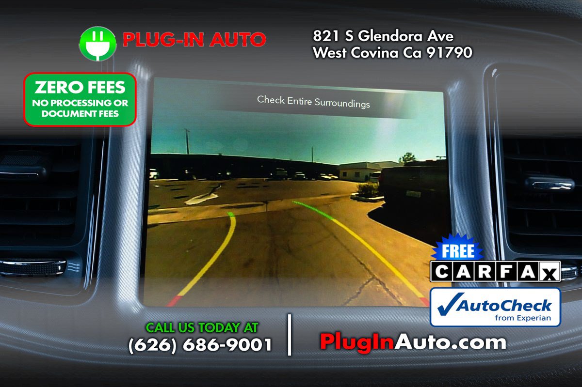 Used 2023 Dodge Challenger SXT RWD image 28
