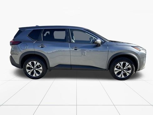 Used 2022 Nissan Rogue SV image 10