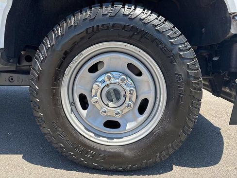 Used 2023 Ford F250 XL w/ XL Chrome Package AWD/4WD image 11