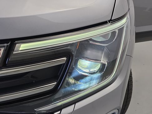 Certified 2025 Volkswagen Atlas SE AWD/4WD image 33