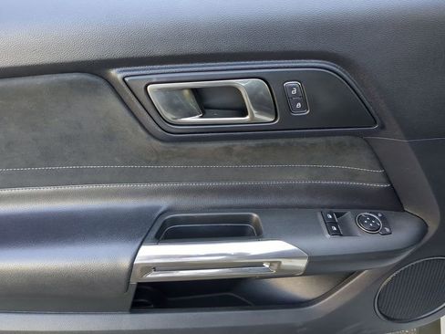 Used 2016 Ford Mustang Shelby GT350 w/ Track Package image 14