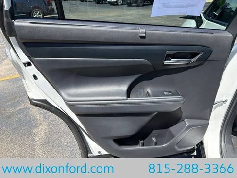Used 2022 Toyota Highlander XSE AWD/4WD image 27