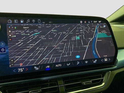 New 2026 Chevrolet Equinox EV LT image 13