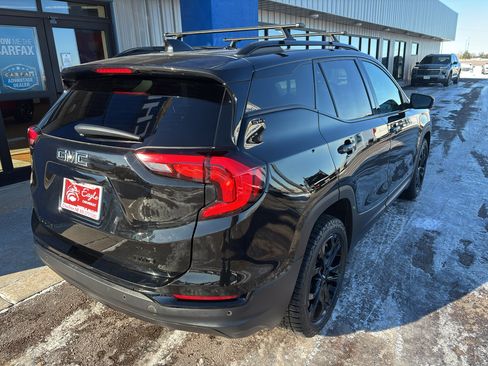 Used 2021 GMC Terrain SLT w/ Infotainment Package II image 6