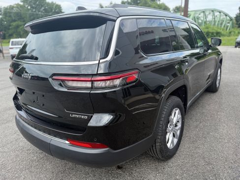 Used 2022 Jeep Grand Cherokee L Limited image 7