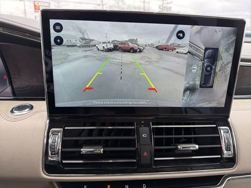 Used 2022 Lincoln Navigator Reserve image 25