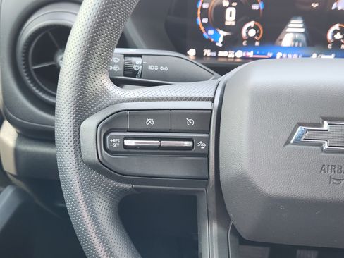Used 2025 Chevrolet Colorado Trail Boss AWD/4WD image 27