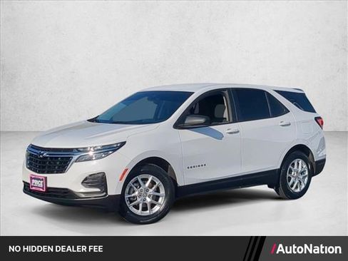 Used 2022 Chevrolet Equinox LS w/ LPO, Floor Liner Package FWD image 1
