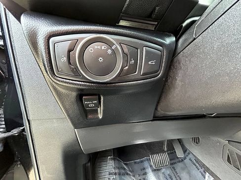 Used 2017 Lincoln MKX Select w/ Select Plus Package AWD/4WD image 18