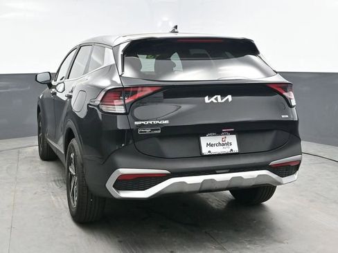 Used 2023 Kia Sportage LX AWD/4WD image 5