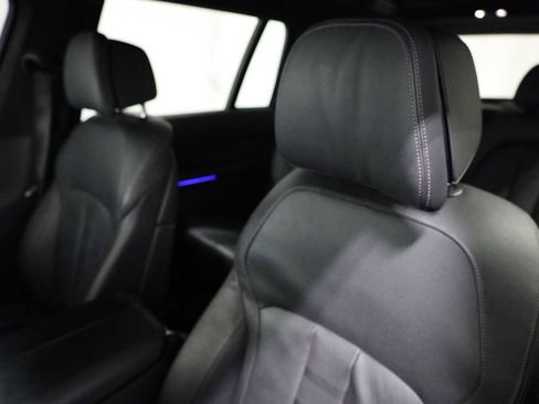 Used 2020 BMW X7 M50i w/ Executive Package image 18