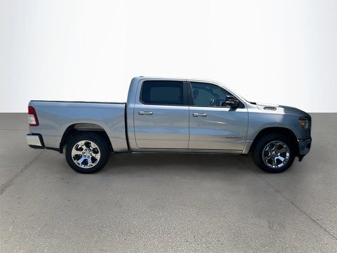 Used 2022 RAM 1500 Big Horn AWD/4WD image 3