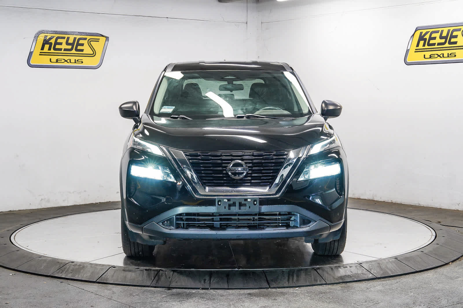 Used 2021 Nissan Rogue S FWD image 6