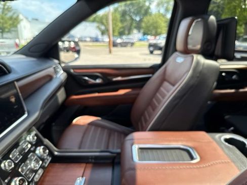 Used 2023 GMC Yukon Denali Ultimate AWD/4WD image 22