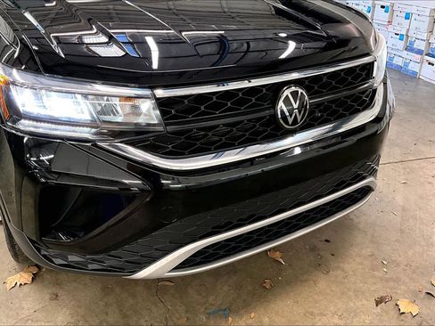 Used 2023 Volkswagen Taos S image 31