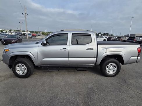 Used 2020 Toyota Tacoma SR AWD/4WD image 9