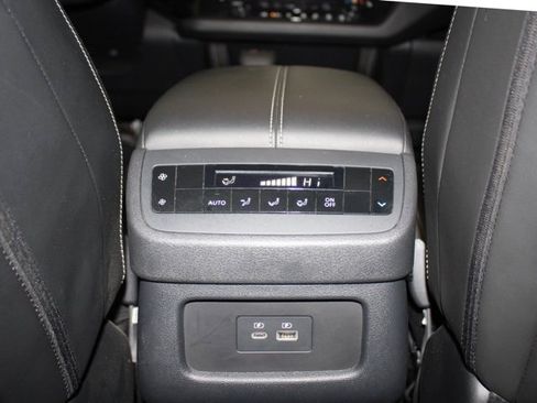 Used 2024 Nissan Pathfinder SL w/ Cargo Package image 8