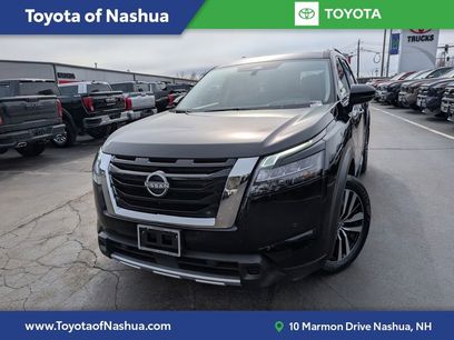 Used 2025 Nissan Pathfinder Platinum w/ Cargo Package