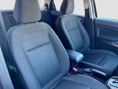 Used 2019 Ford EcoSport SE image 27