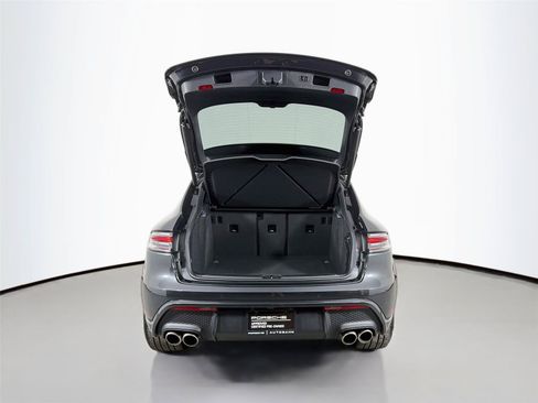 Certified 2026 Porsche Macan S AWD/4WD image 35
