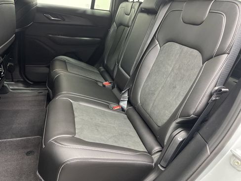 New 2025 Jeep Grand Cherokee Altitude RWD image 5