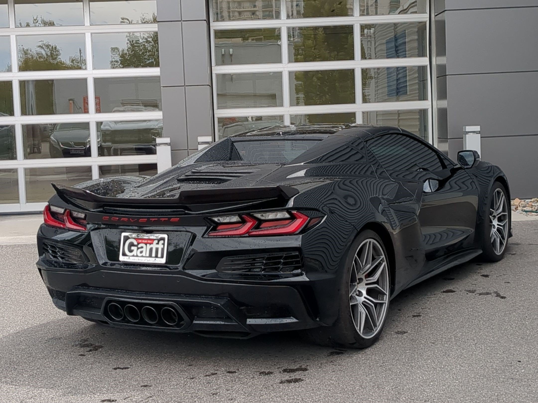 Used 2024 Chevrolet Corvette Z06 w/ Stealth Interior Trim Package RWD image 5