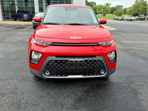 Used 2022 Kia Soul EX FWD image 2