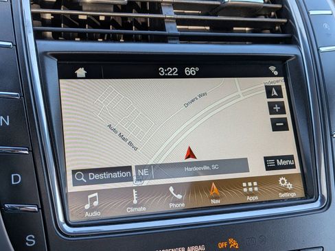 Used 2019 Lincoln Nautilus Reserve w/ Driver Assistance Package image 26