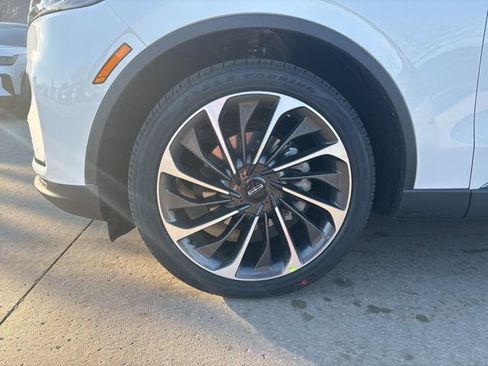 New 2026 Lincoln Aviator Reserve AWD/4WD image 37