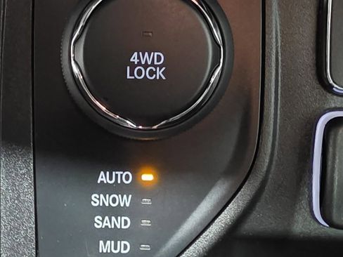 Used 2021 Jeep Compass Limited w/ Sun and Sound Group image 39