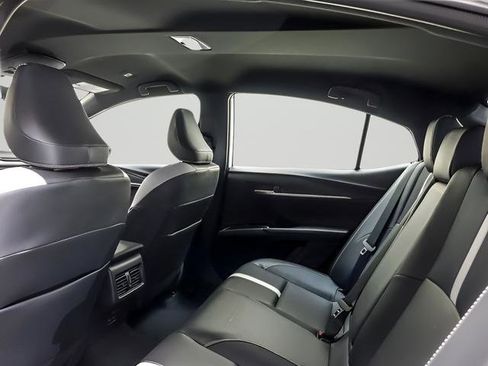 Certified 2025 Toyota Camry SE image 11