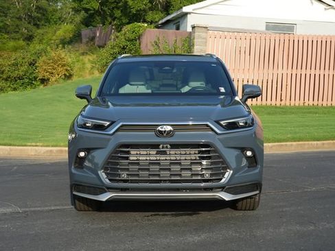 Used 2026 Toyota Grand Highlander AWD Hybrid image 2