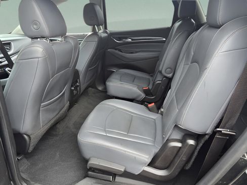 Used 2019 Buick Enclave Essence image 13