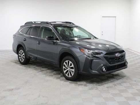 Used 2025 Subaru Outback Premium w/ Popular Package #1A AWD/4WD image 1