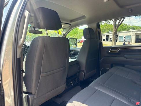 Used 2025 Chevrolet Silverado 2500 LT w/ Convenience Package image 35