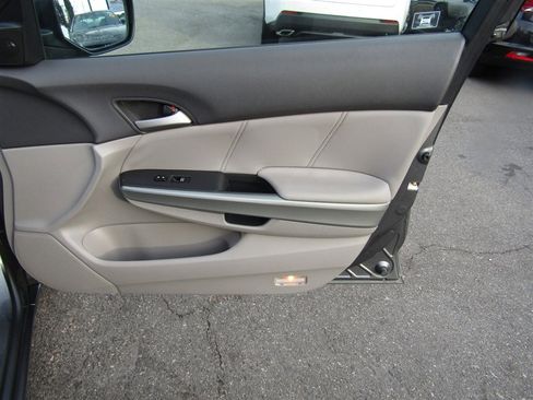 Used 2009 Honda Accord EX-L image 21