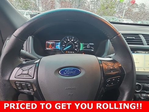 Used 2017 Ford Explorer XLT w/ Equipment Group 201A image 24