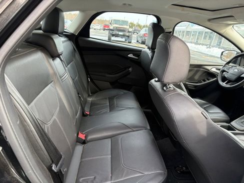 Used 2015 Ford Focus SE w/ Equipment Group 201A image 8