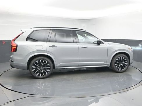 New 2026 Volvo XC90 B6 Ultra w/ Lounge Package image 8