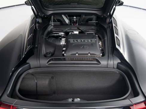 Used 2025 Lotus Emira image 45