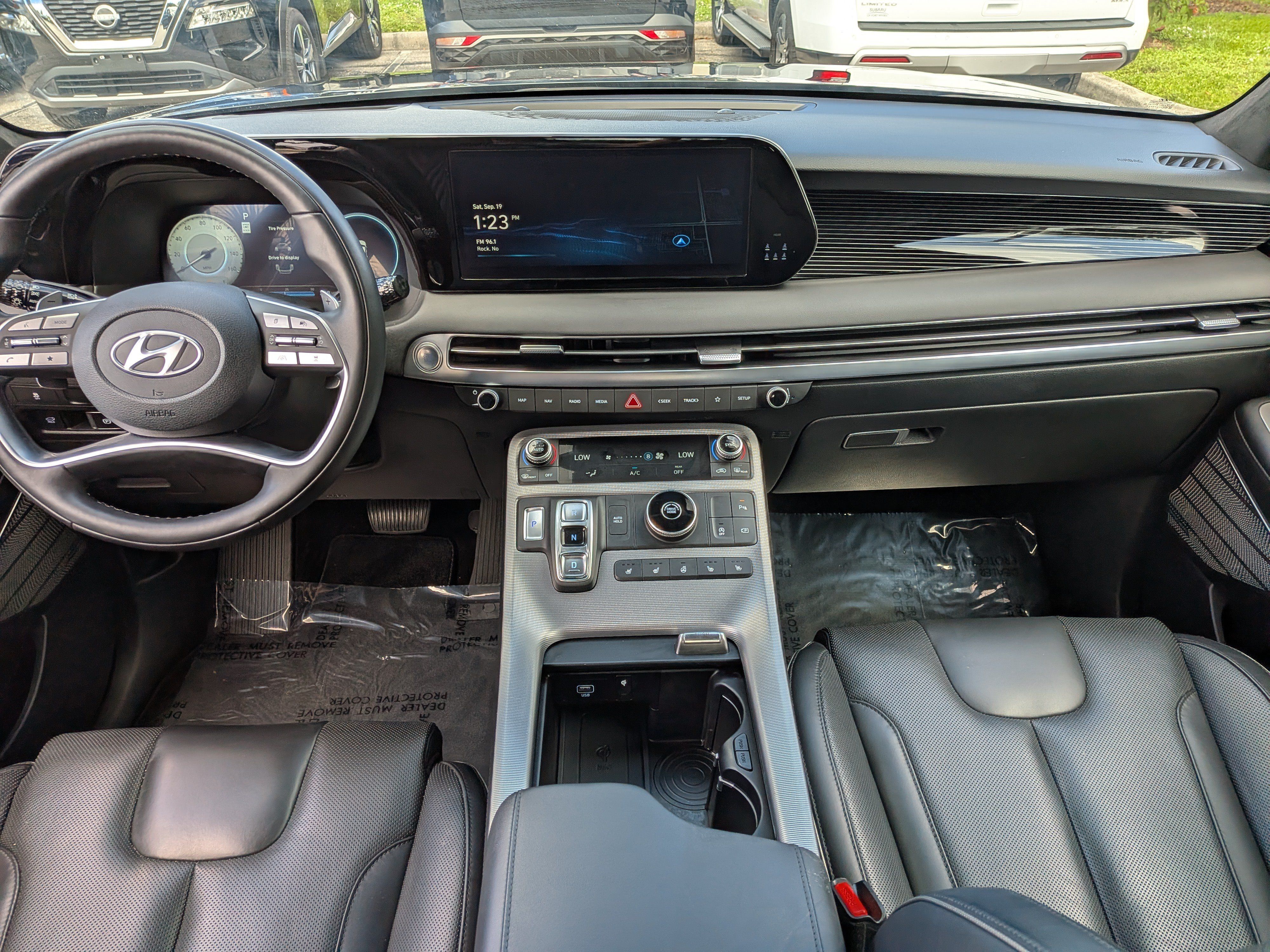 Used 2025 Hyundai Palisade Calligraphy FWD image 19