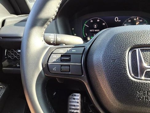 Certified 2025 Honda Accord Sport image 30