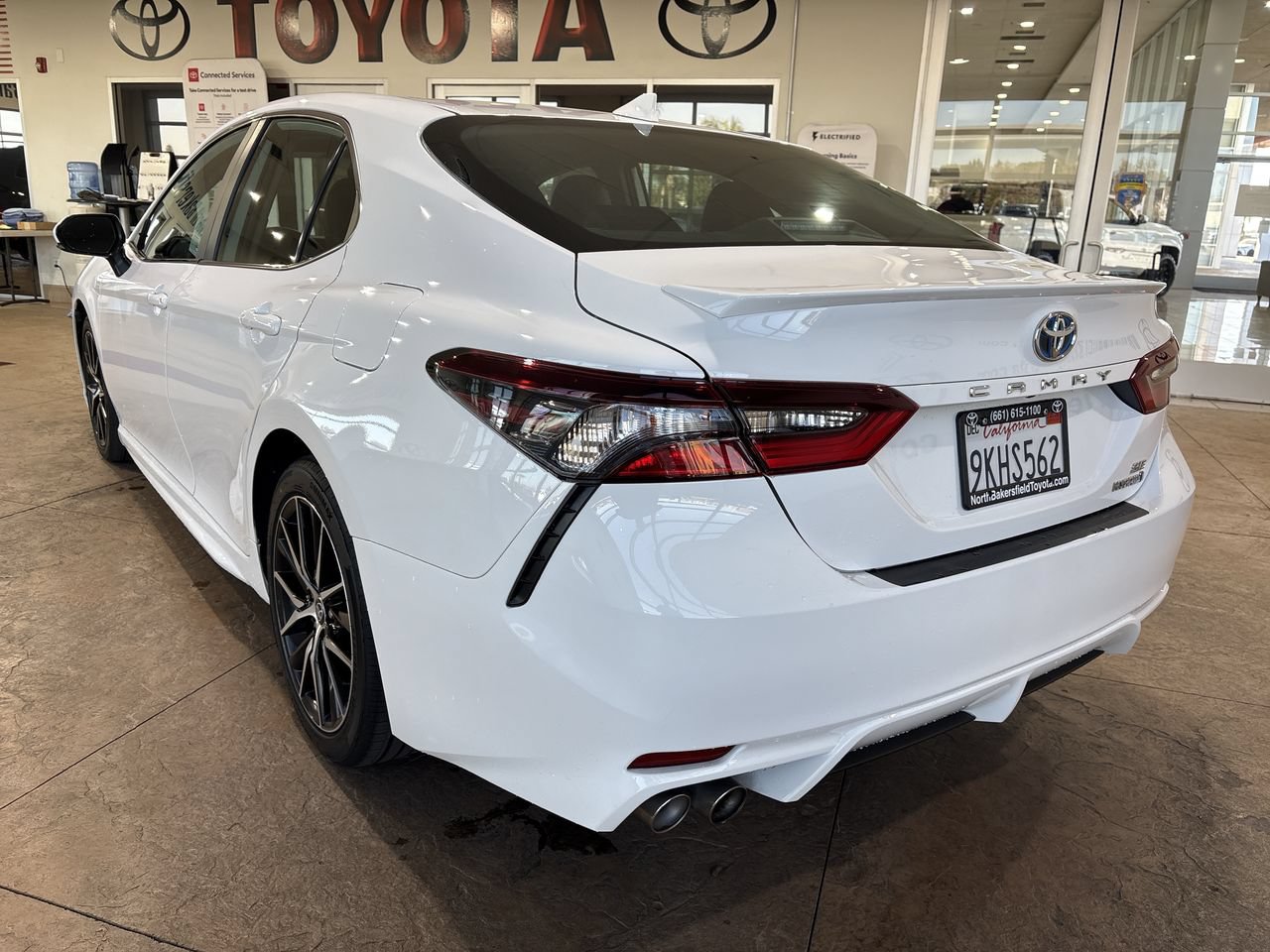 Certified 2024 Toyota Camry SE w/ Cold Weather Package FWD image 8