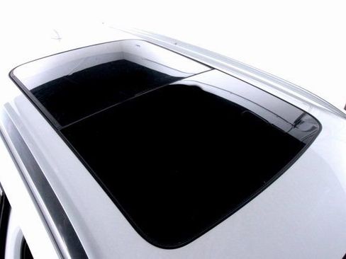 Certified 2025 Volvo XC90 T8 Plus w/ Protection Package Premier image 50